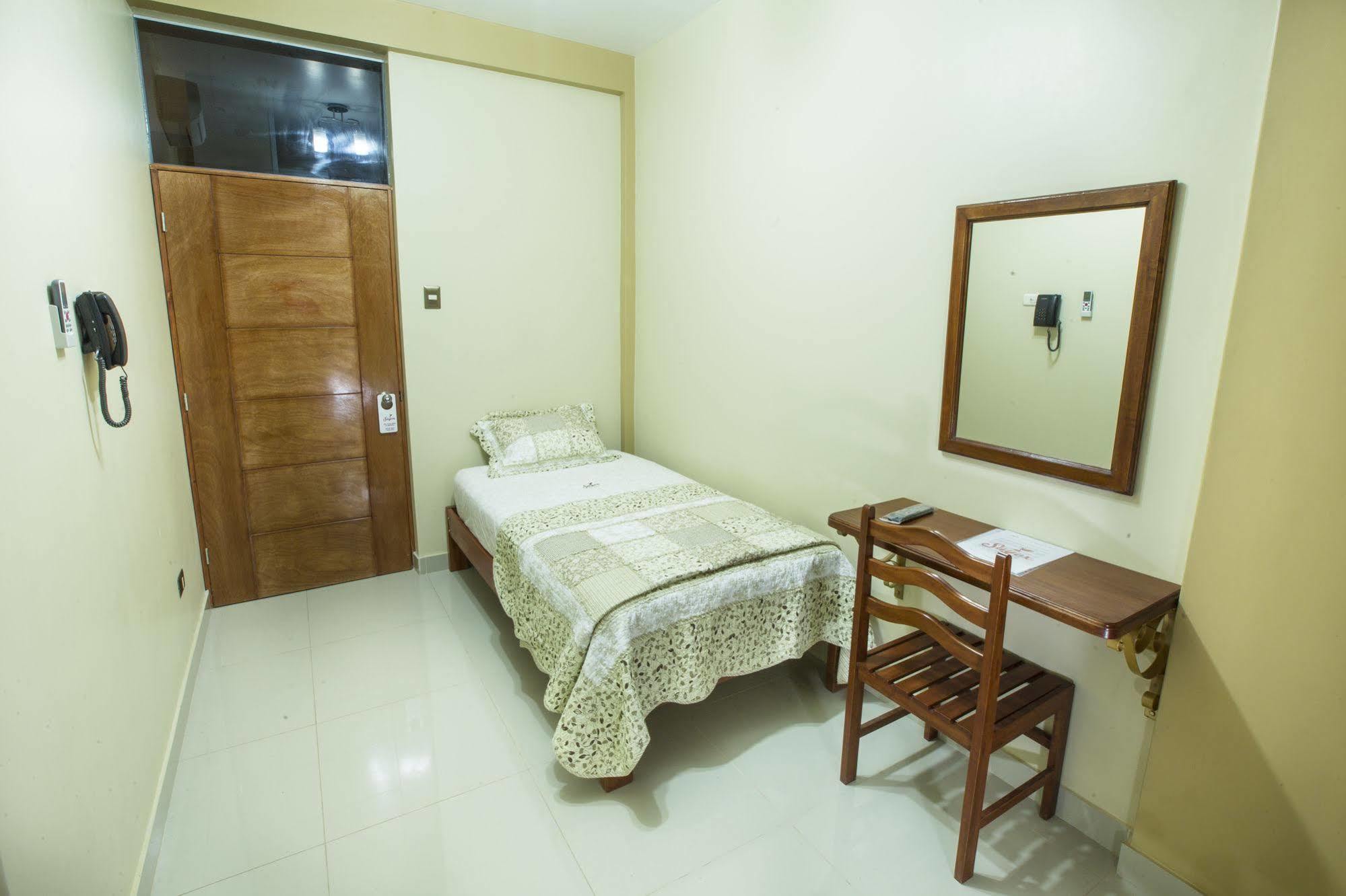 Hotel Suyox Tarapoto Exterior photo